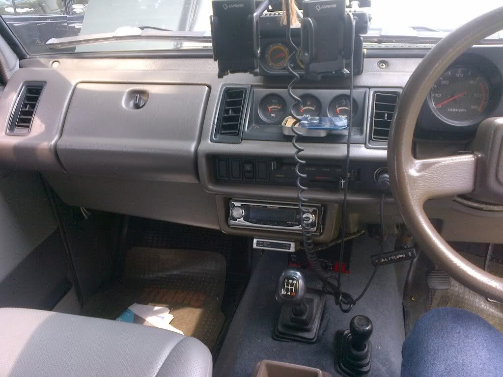 Jual Chevrolet Trooper Hijau Tahun 90