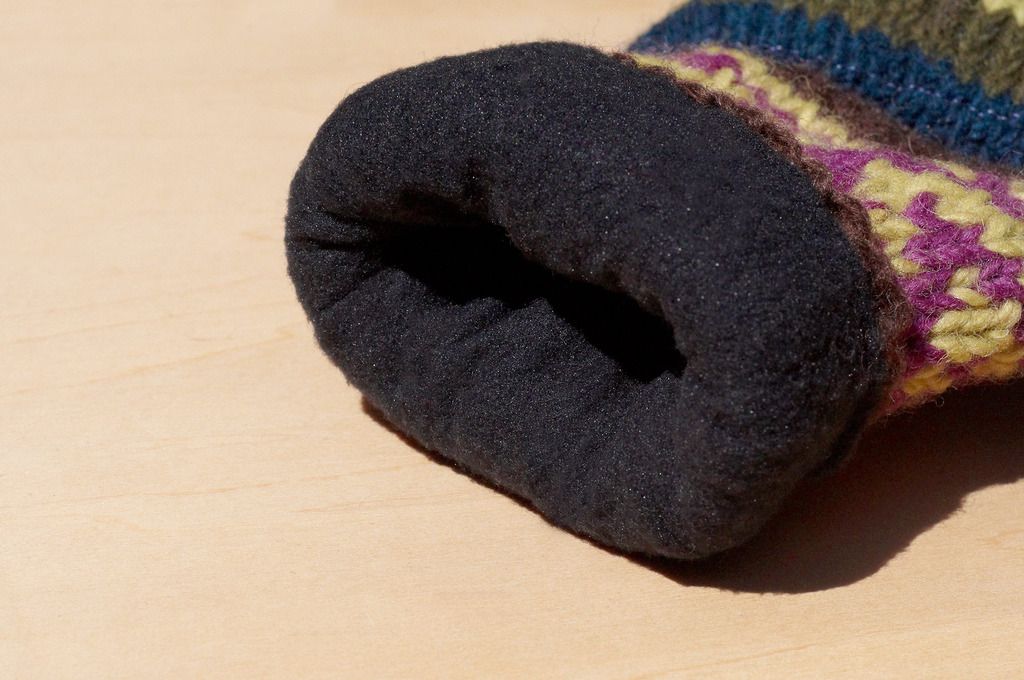 Christmas gifts creative gift limit a hand-woven pure wool knitted gloves / detachable gloves / warm gloves (made in nepal) - North Island Ou Feier national totem Matcha Coffee - Gloves & Mittens - Wool Multicolor