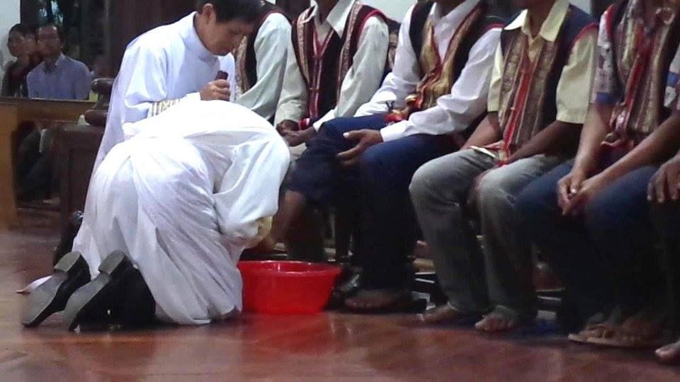 Trong hình ảnh có thể có: 1 người, trong nhà