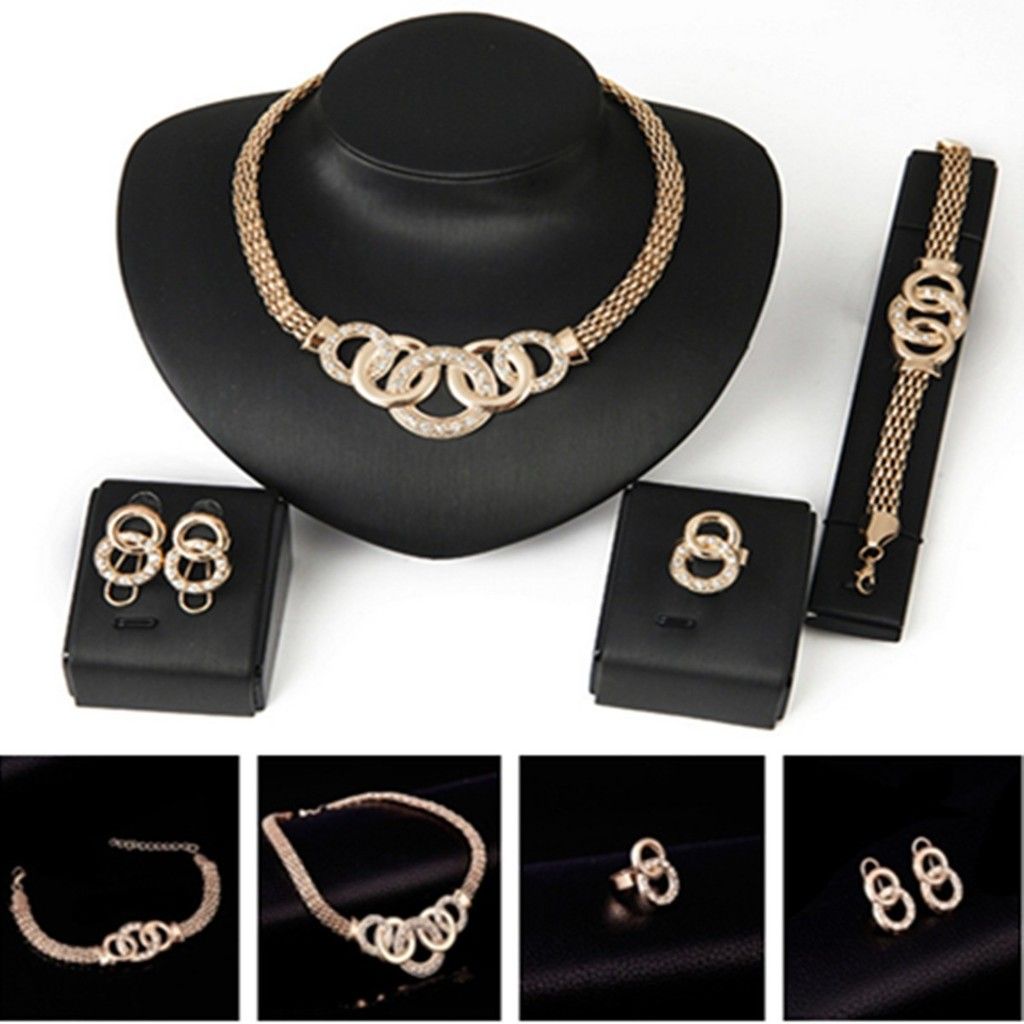 i1268.photobucket.com/albums/jj579/Nil_Rosemeri_Crespo/2016-New-Design-cristal-banhado-a-ouro-conjuntos-de-jampoacute_zpsh5mrvsid.jpg