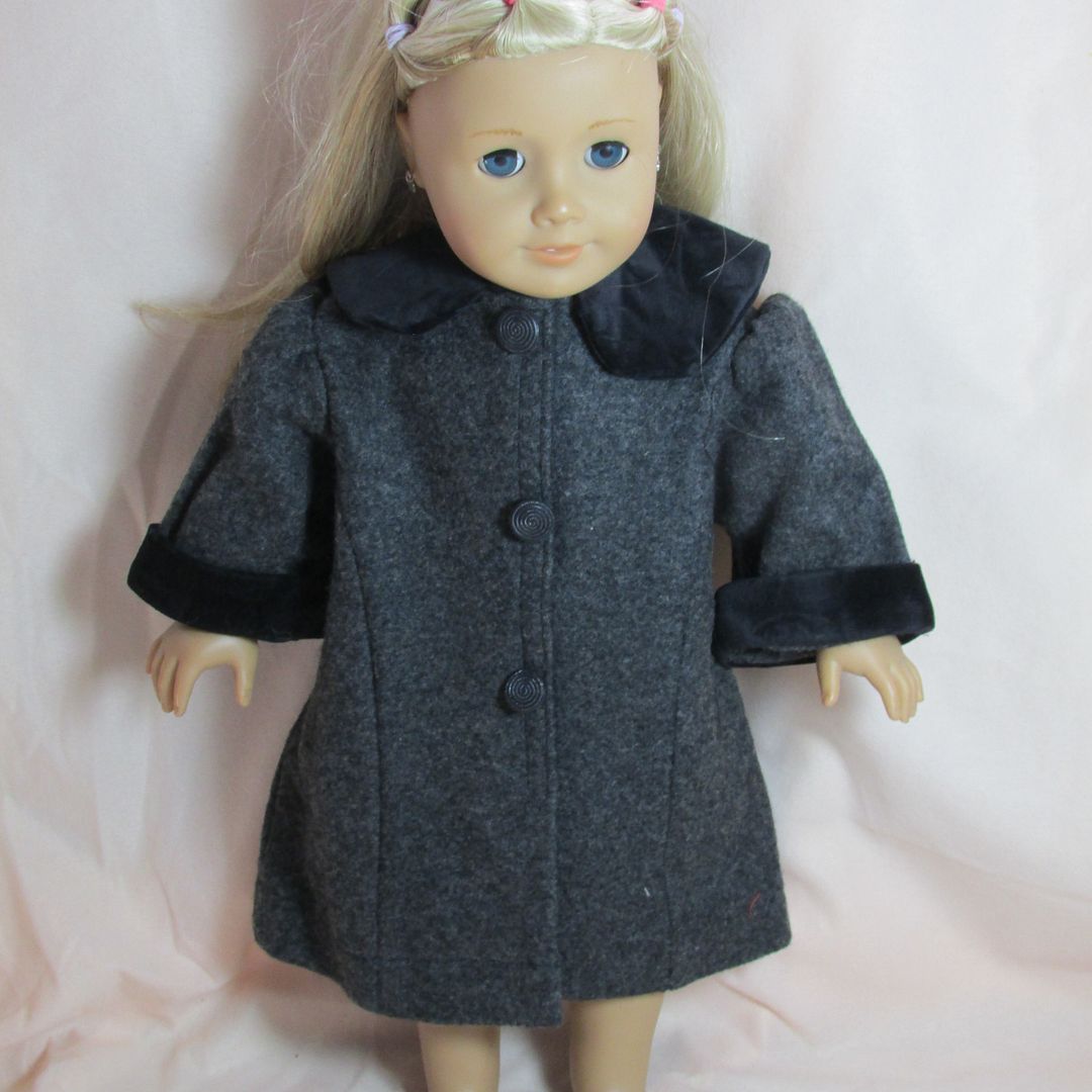 American Girl 18/" Grey Winter Coat with Velvet Collar and Cuffs ~ DD502GY