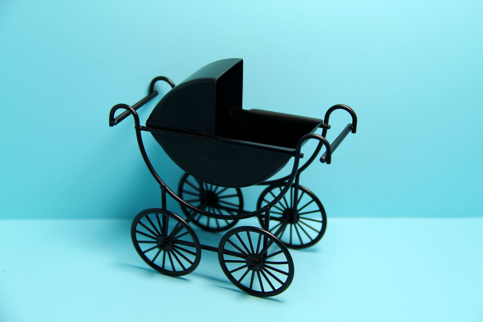 dollhouse baby carriage