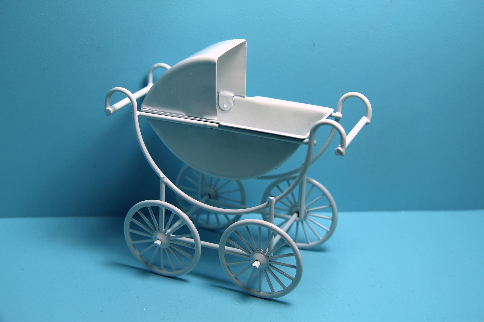 dollhouse baby carriage