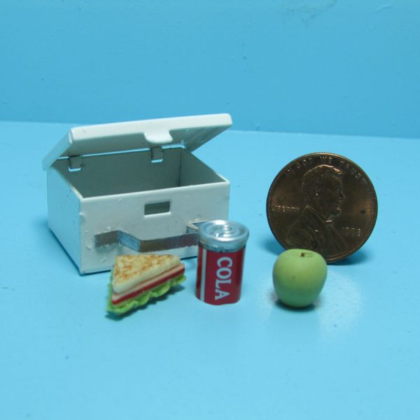 lunch box dollhouse