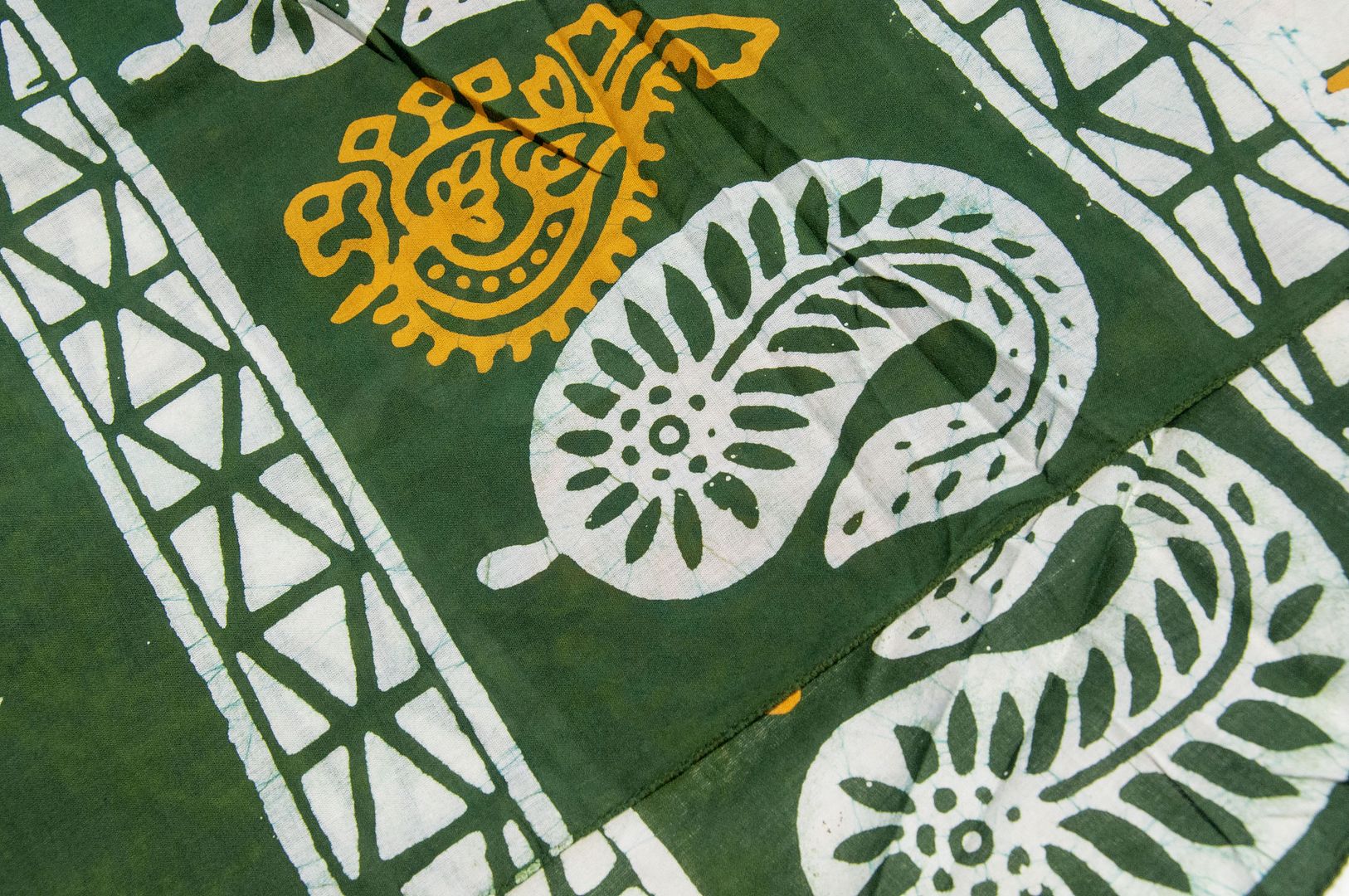 Plant dyed silk scarf/batik tie-dye silk scarf/vegetable dyed scarf/hand tie dyed pure cotton silk scarf-green flowers - Knit Scarves & Wraps - Cotton & Hemp Green