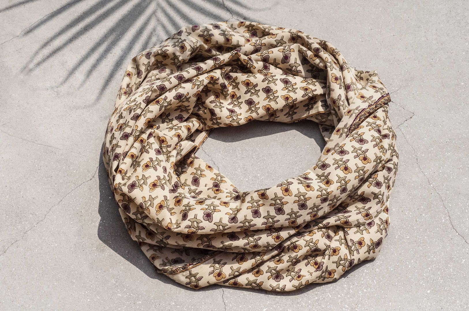 Mother's Day gift Chinese Valentine's Day gift limited handmade silk scarves / veil plant vine scarf / slippery silk scarves / French romantic silk scarf / double collar bib-natural forest ethnic style fresh pattern natural romantic garden - Scarves - Silk Khaki