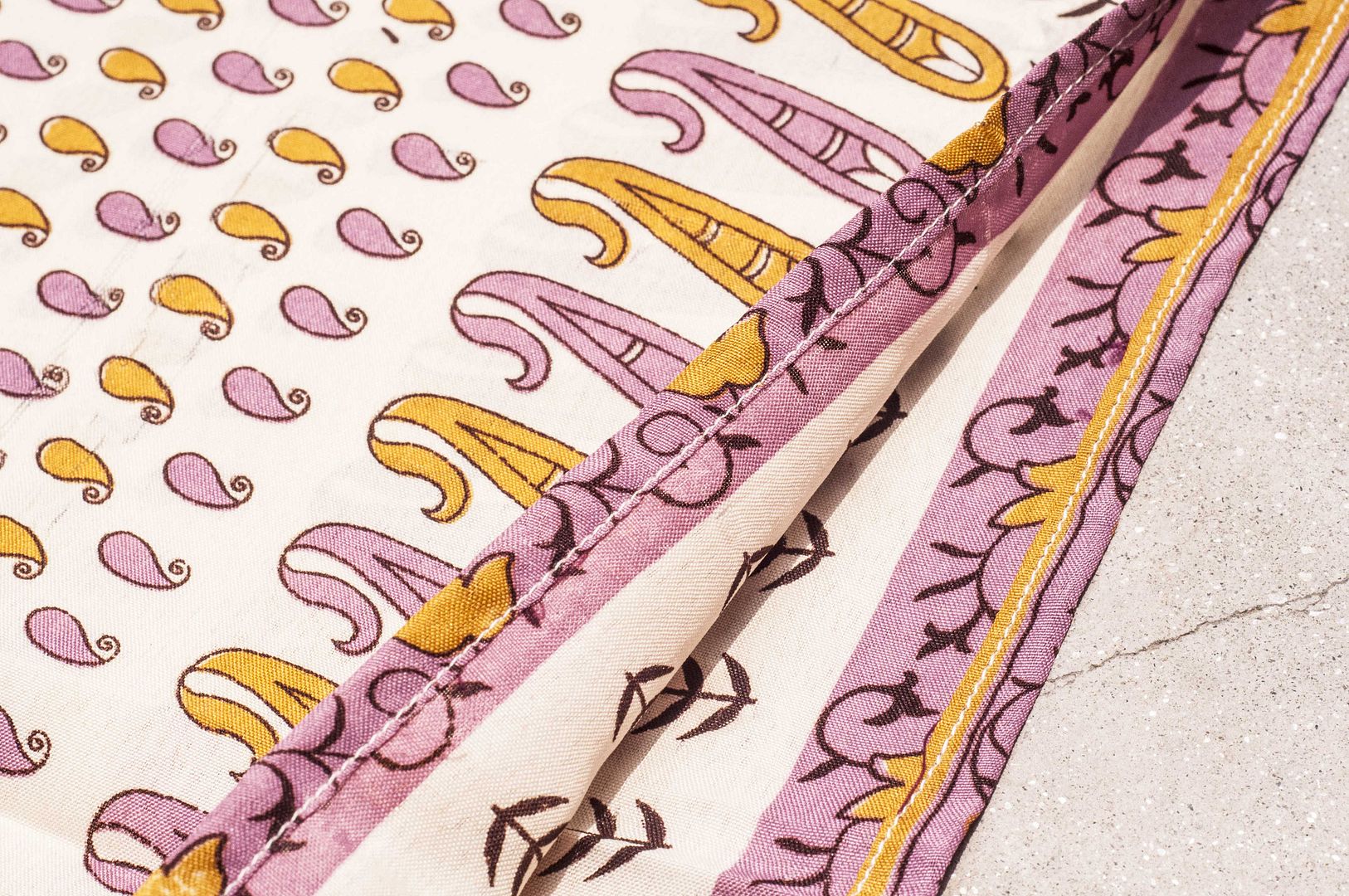Mother's Day gift Tanabata gift limited one silk scarf / recycled sari plant vine scarf / smooth surface silk scarf / French romantic silk scarf / double circle scarf-ethnic style amoeba fresh pattern pink garden - Scarves - Silk Multicolor
