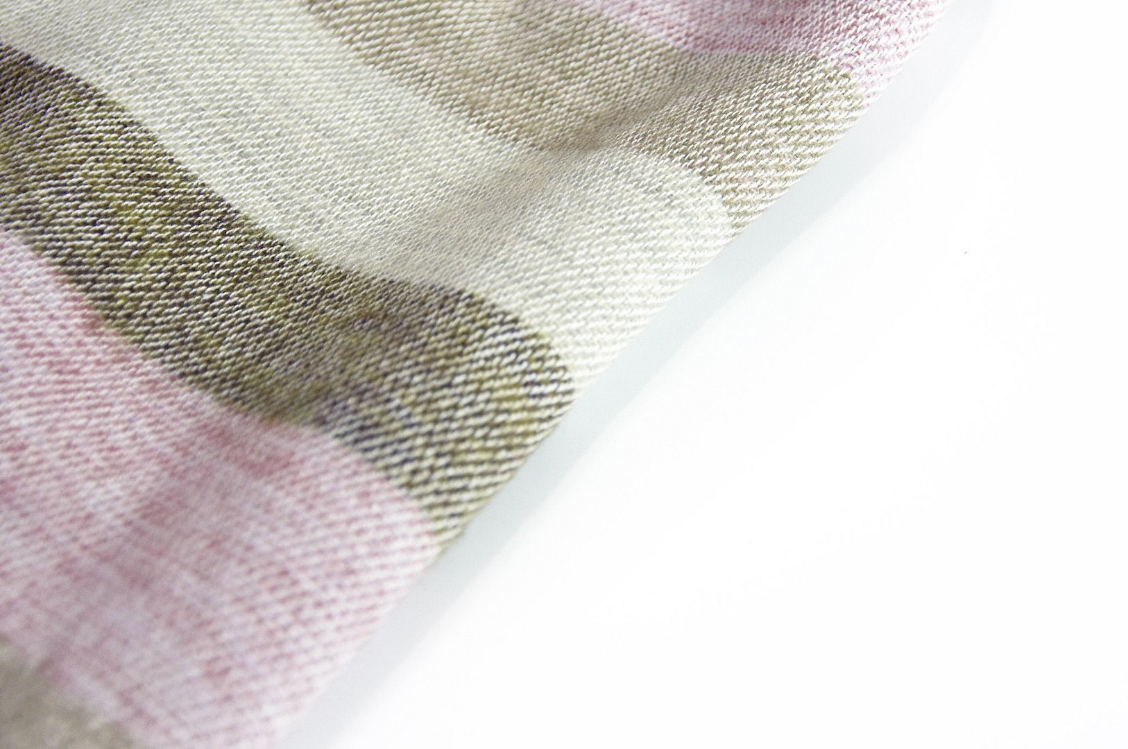 Valentine's Day gift birthday gift limited edition handmade pure wool shawl / boho knitted scarves / hand-woven scarves / knitted shawls / blankets / pure wool scarves / pure wool shawl - simple and stylish strawberry chocolate - Scarves - Wool Multicolor