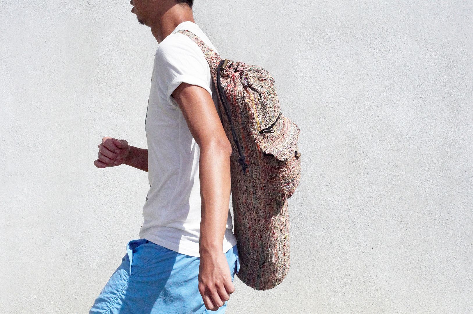 Hand-woven hand-feeling yoga mat backpack / yoga bag / yoga bag-colorful sari line bag - Messenger Bags & Sling Bags - Silk Multicolor