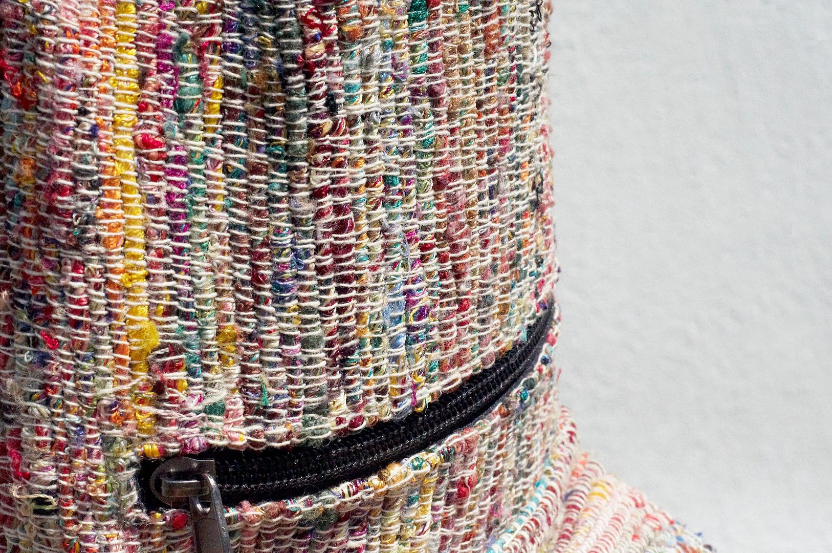 Hand-woven hand-feeling yoga mat backpack / yoga bag / yoga bag-colorful sari line bag - Messenger Bags & Sling Bags - Silk Multicolor