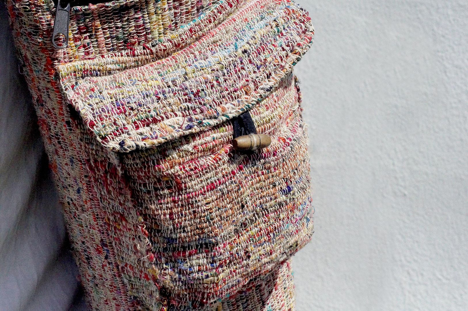Hand-woven hand-feeling yoga mat backpack / yoga bag / yoga bag-colorful sari line bag - Messenger Bags & Sling Bags - Silk Multicolor