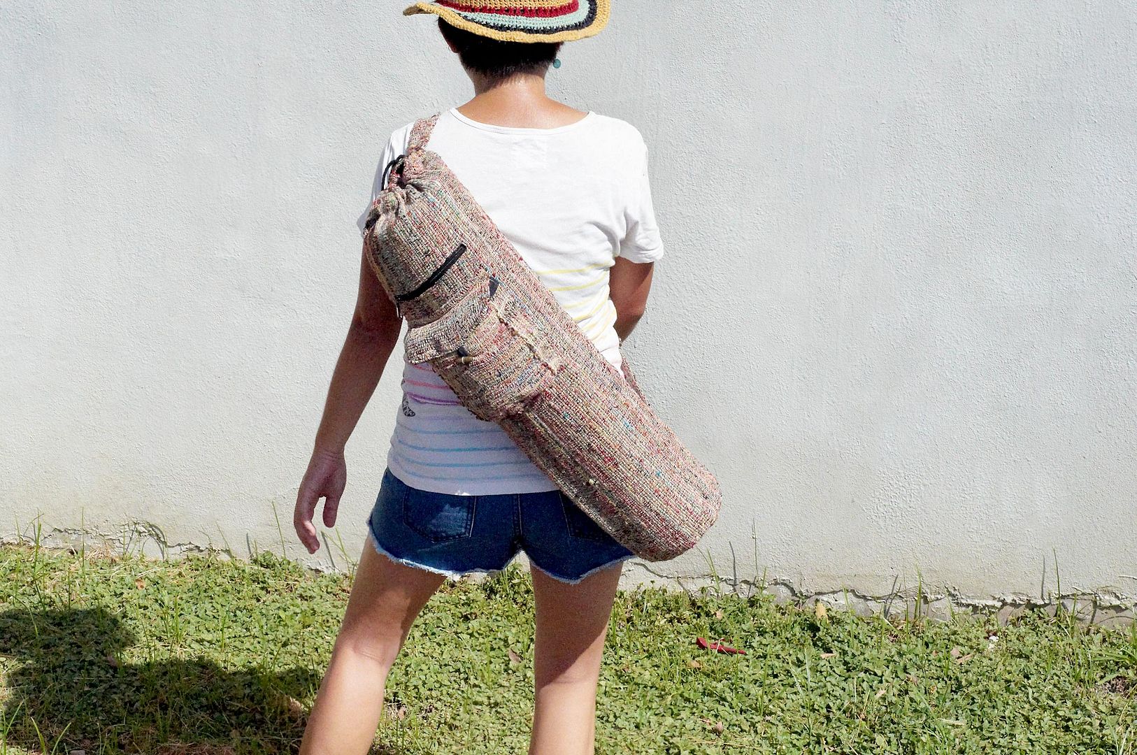 Hand-woven hand-feeling yoga mat backpack / yoga bag / yoga bag-colorful sari line bag - Messenger Bags & Sling Bags - Silk Multicolor